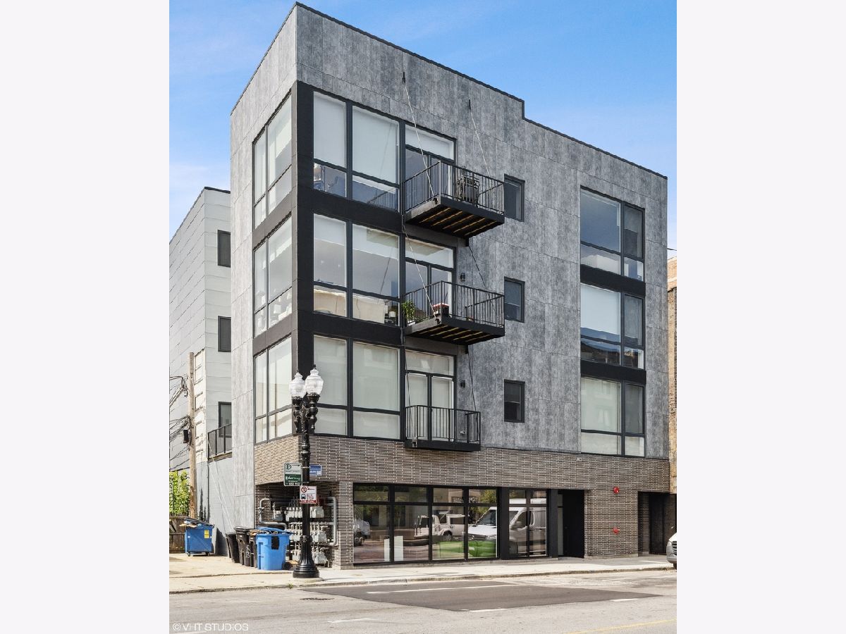  Rented Chicago Illinois, 4410 Clark