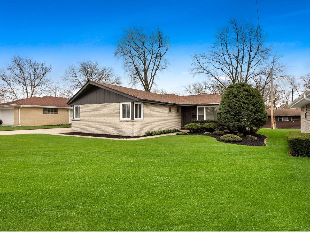  For Sale Lockport Illinois, 1011 Maitland Drive
