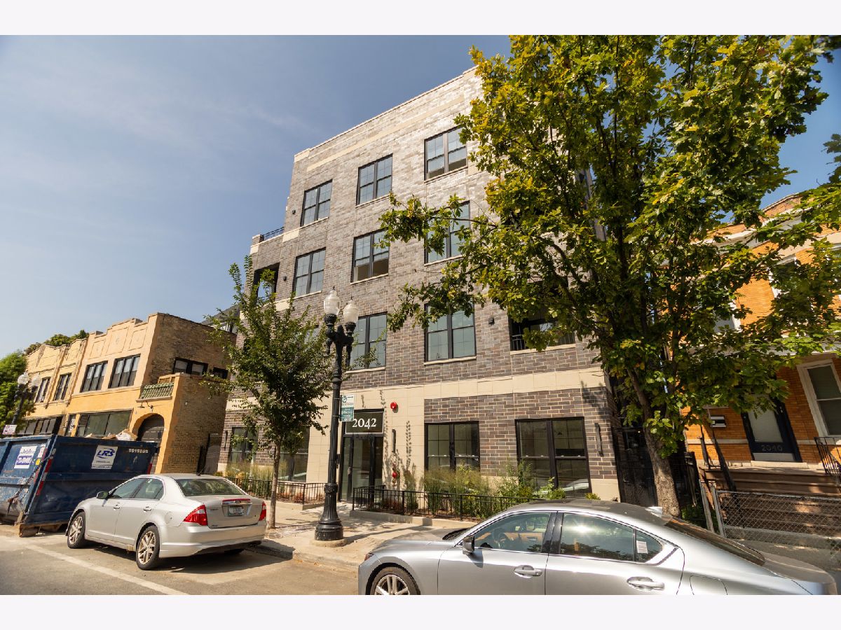  Rented Chicago Illinois, 2042 Irving Park