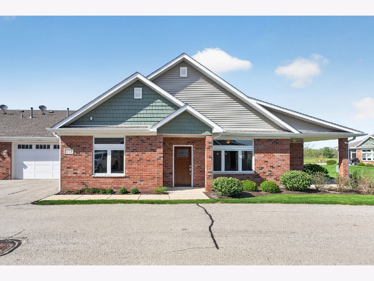 Homes & Condos & Townhomes For Sale Riverbend Genoa Illinois, 411 Stearn Drive
