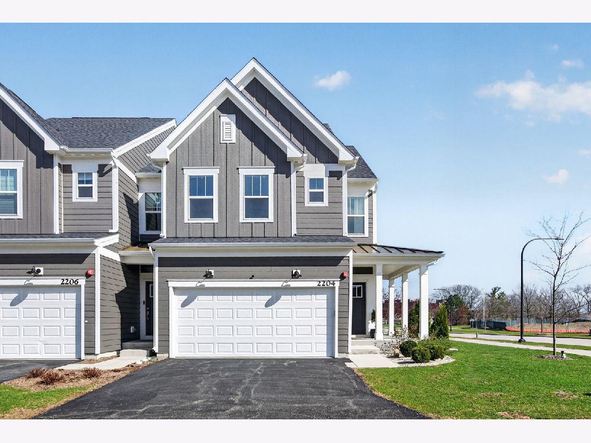 Homes & Condos & Townhomes For Sale Naper Commons Naperville Illinois, 2204 Weatherbee Lane