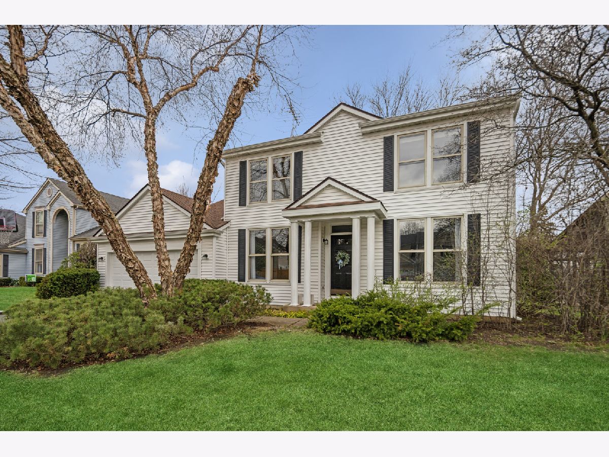  For Sale Crystal Lake Illinois, 1426 Trailwood Drive