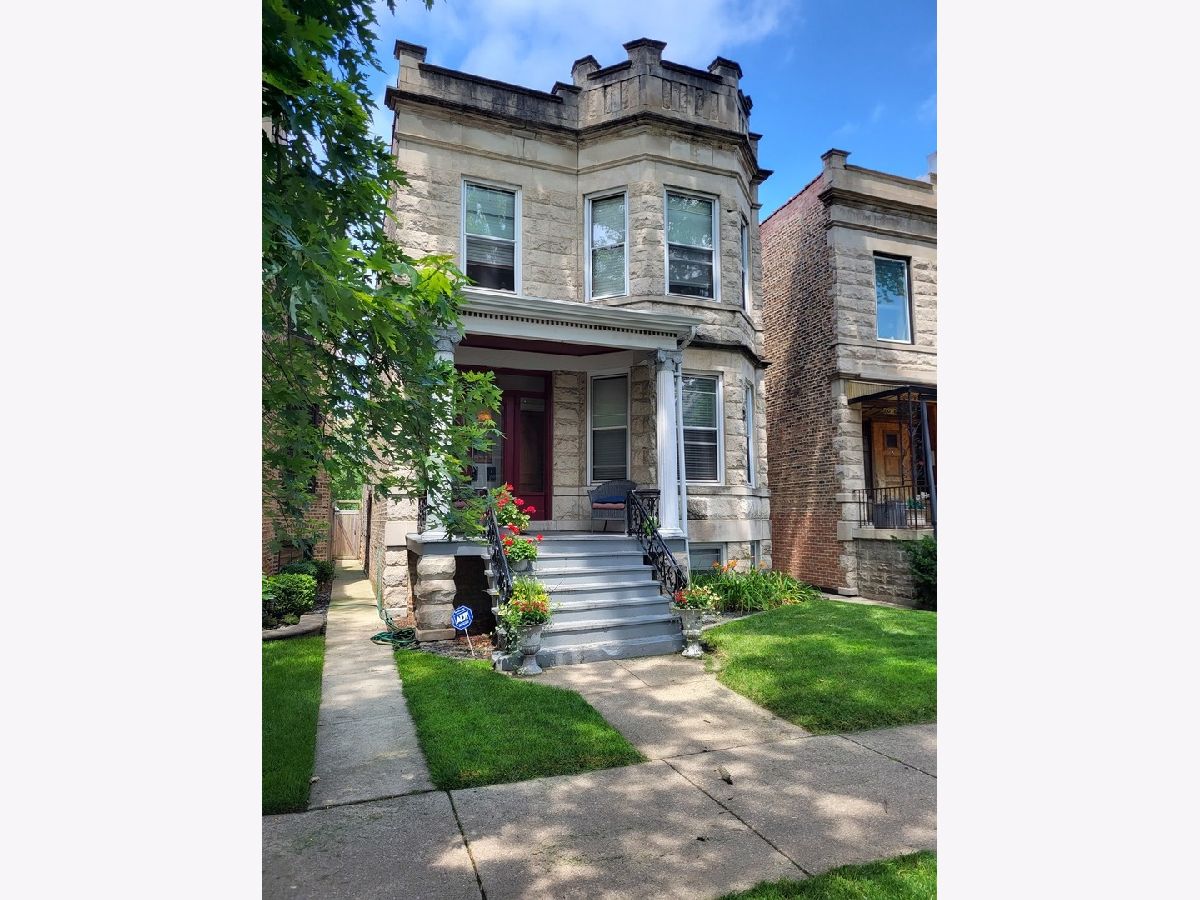  For Sale Chicago Illinois, 2020 Waveland Avenue