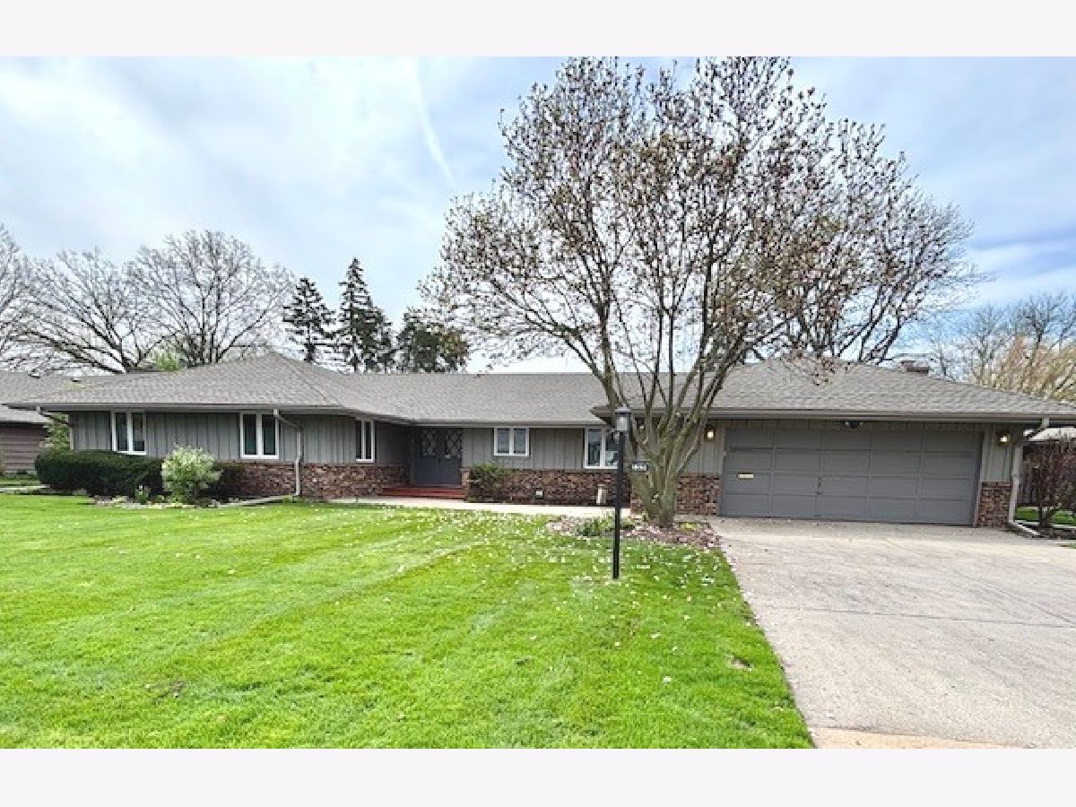  For Sale Aurora Illinois, 1850 Kensington Place