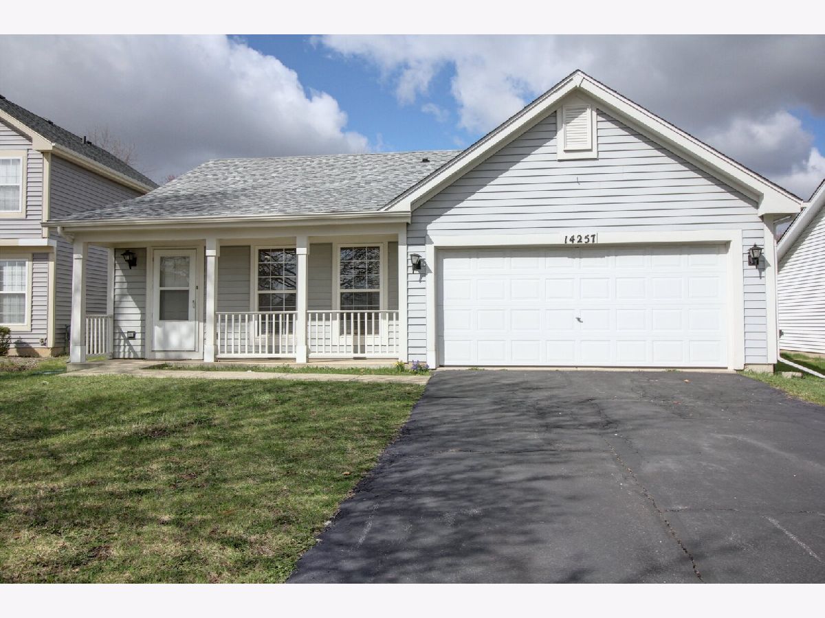 Homes & Townhomes Rented Lakewood Falls Plainfield Illinois, 14257 Monticello