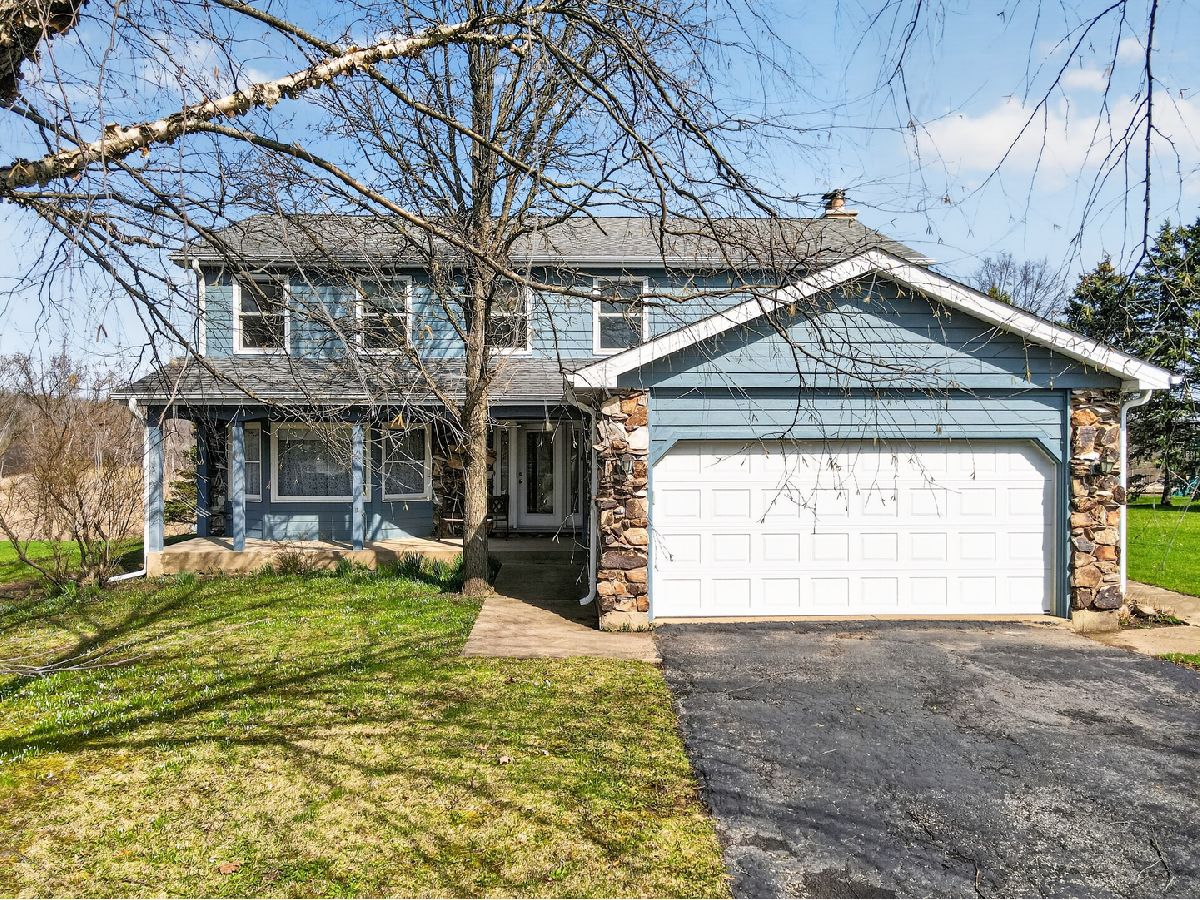  For Sale Sleepy Hollow Illinois, 900 Glen Oak Drive
