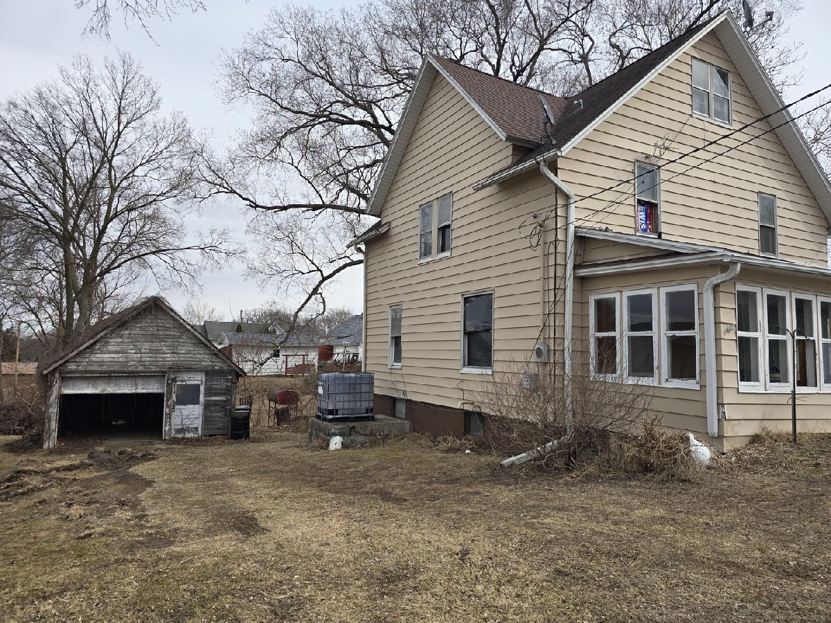  For Sale Albany Illinois, 302 Bluff Street