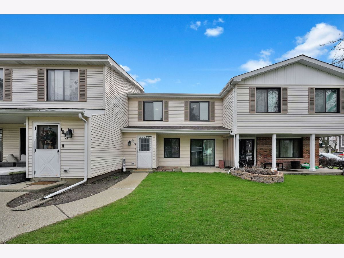  For Sale Vernon Hills Illinois, 1007 Cleveland Court