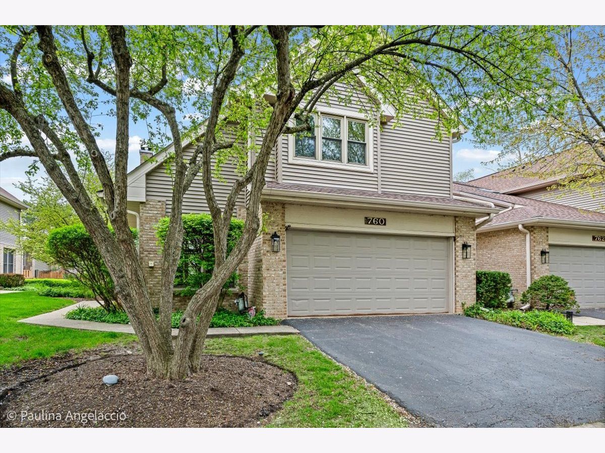 Townhomes Sold Timberlake Estates Palatine Illinois, 760 Walden