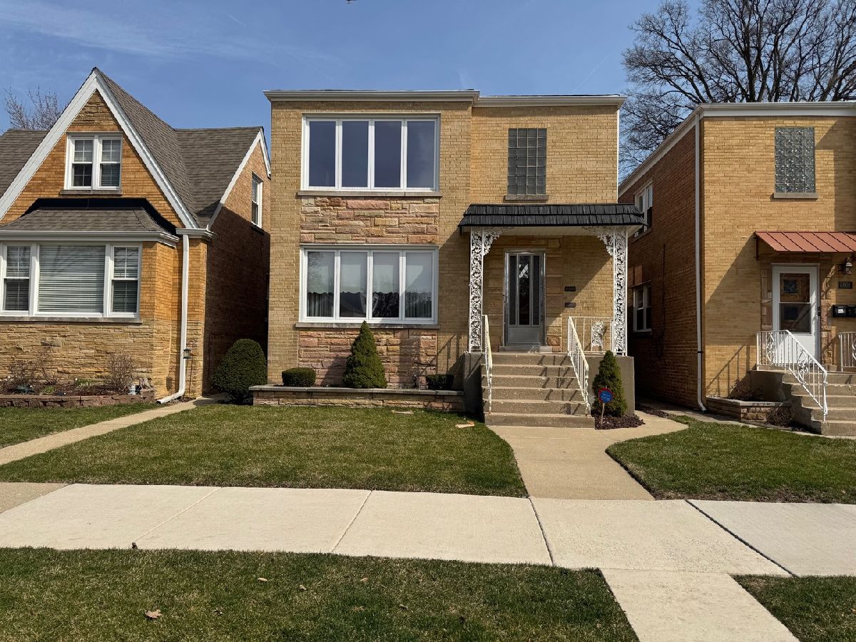  For Sale Chicago Illinois, 5805 Merrimac Avenue