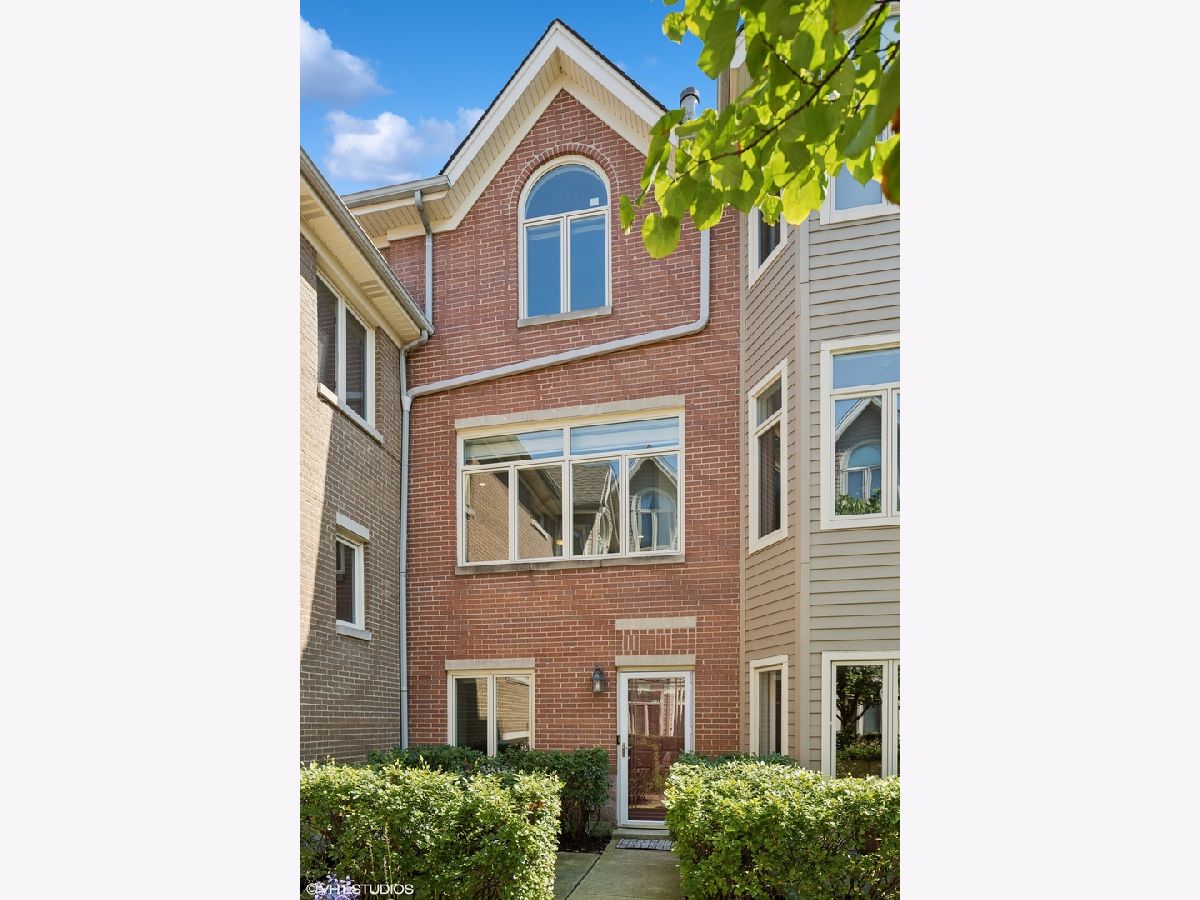  For Sale Chicago Illinois, 1251 Fletcher Street