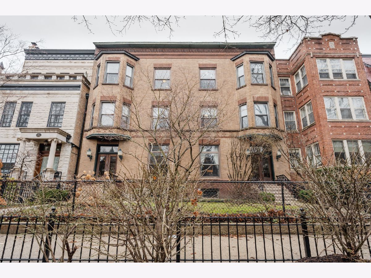  Rented Chicago Illinois, 2533 Burling