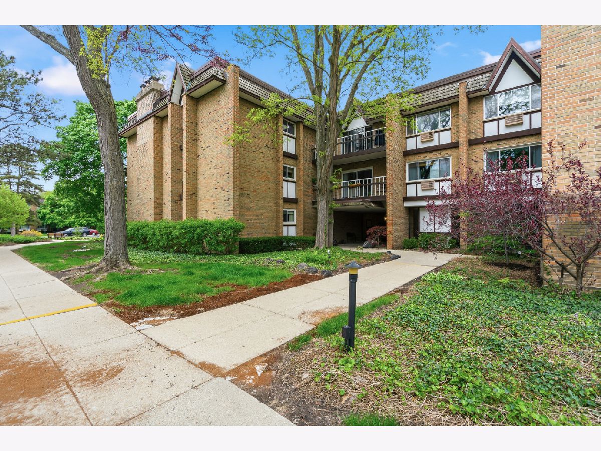  For Sale Hinsdale Illinois, 320 Claymoor Road