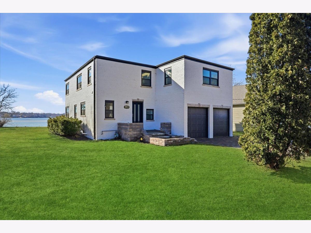  For Sale Round Lake Beach Illinois, 297 Lakeview Avenue