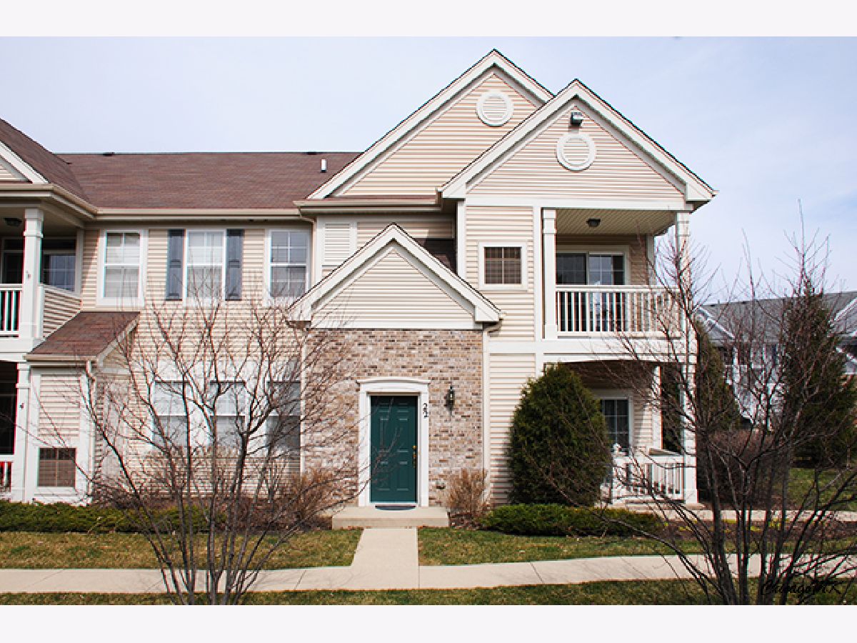 Townhomes & Condos & Homes For Rent Cambridge Lakes Pingree Grove Illinois, 2245 Aurora