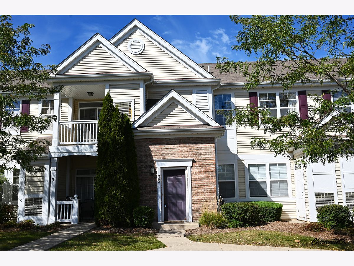 Townhomes & Condos & Homes For Rent Cambridge Lakes Pingree Grove Illinois, 2225 Aurora