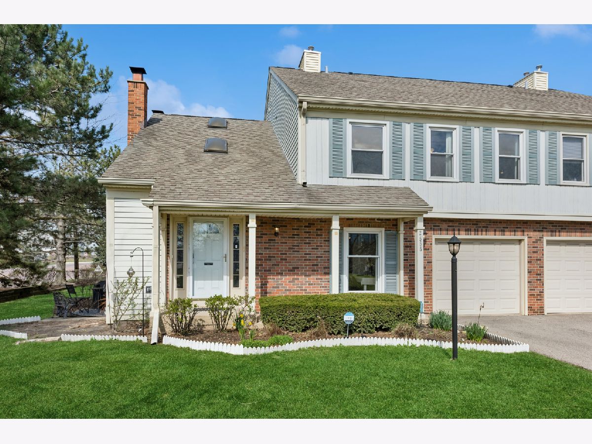  For Sale Schaumburg Illinois, 2555 College Hill Circle