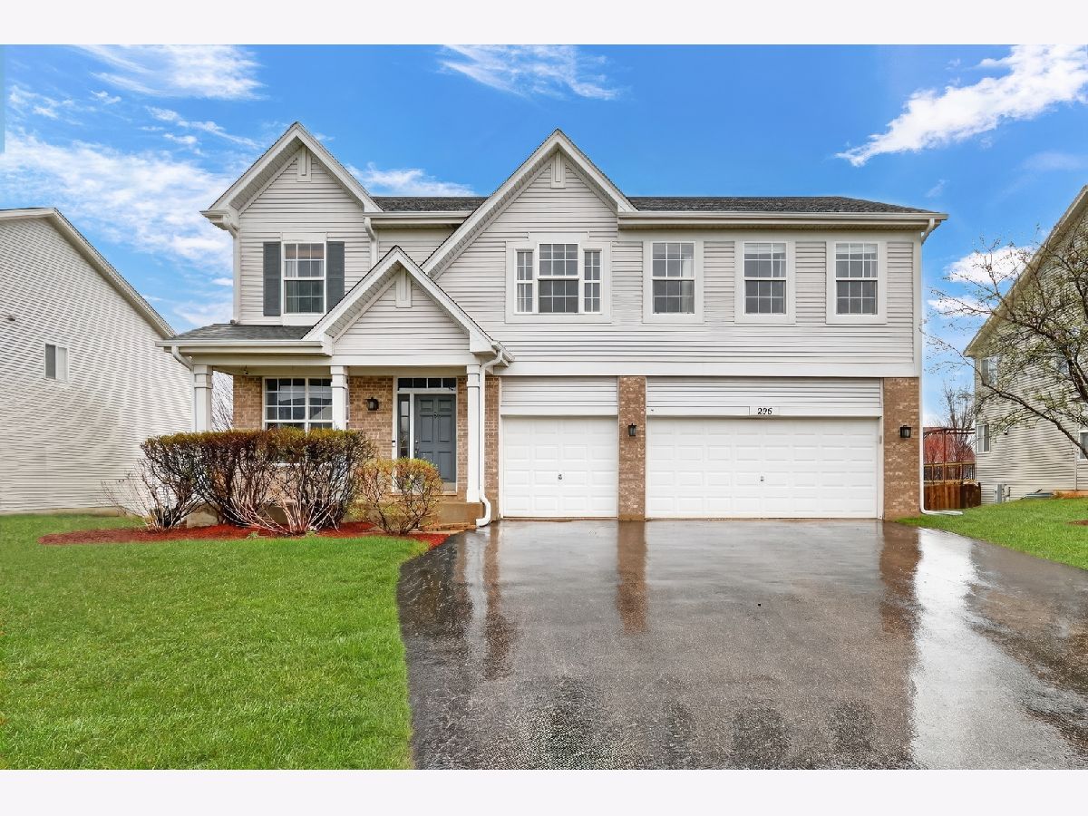 Homes & Townhomes For Sale Lakewood Grove Round Lake Illinois, 296 Biros Lane