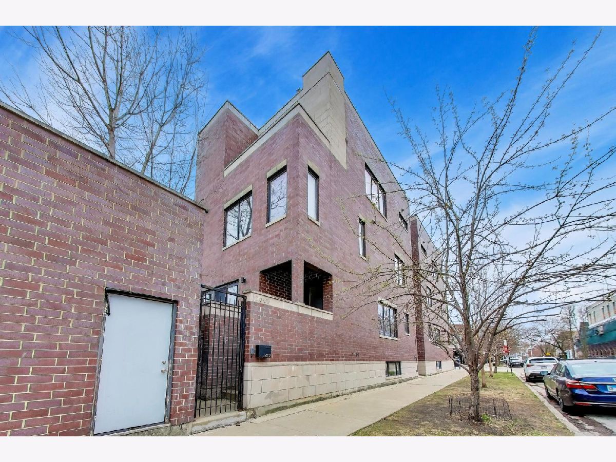  For Sale Chicago Illinois, 3407 Bell Avenue