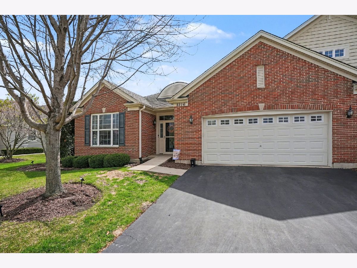 Townhomes For Sale Patriot Place Bolingbrook Illinois, 1216 Betsy Ross Place