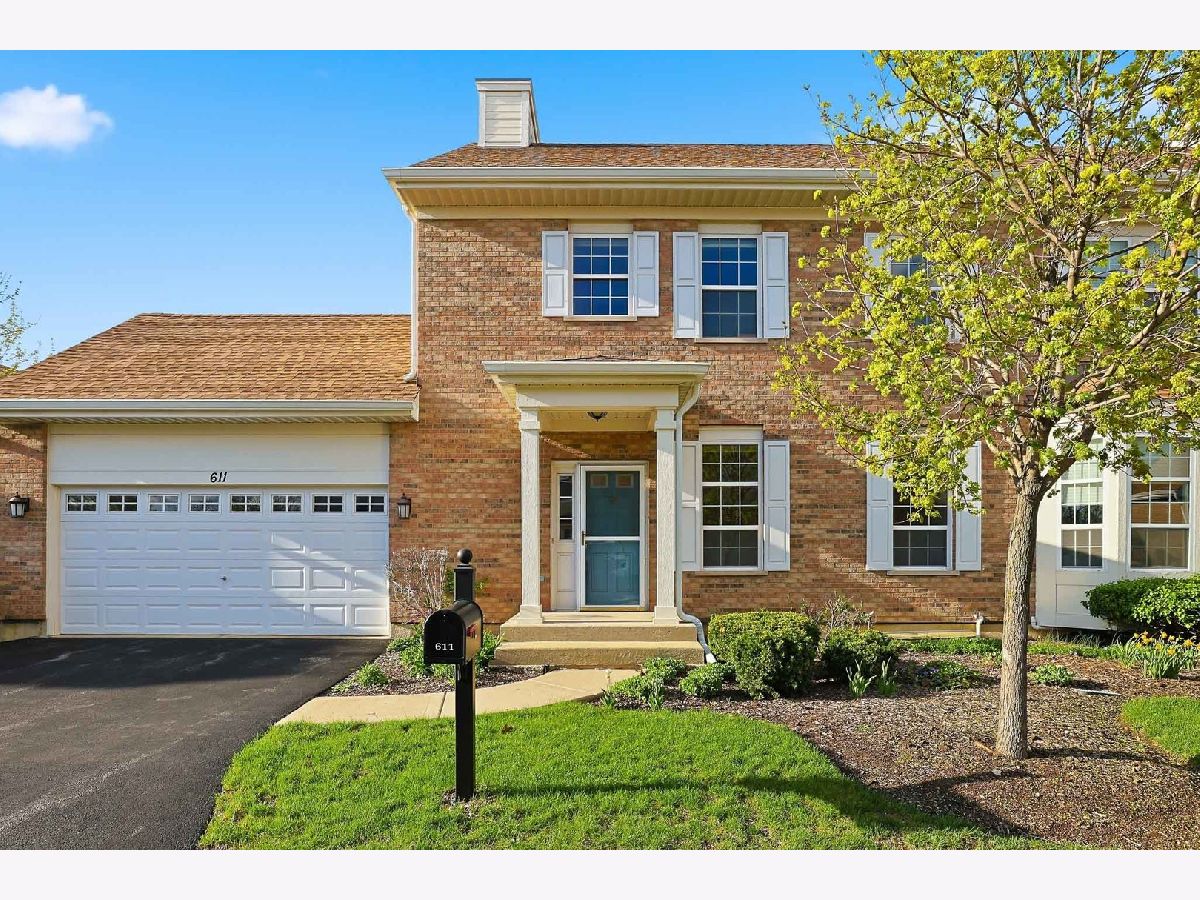 Townhomes For Sale Forest Glen Carol Stream Illinois, 611 Belmont Lane