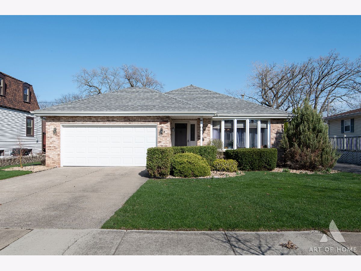  For Sale Hickory Hills Illinois, 9345 82nd Court