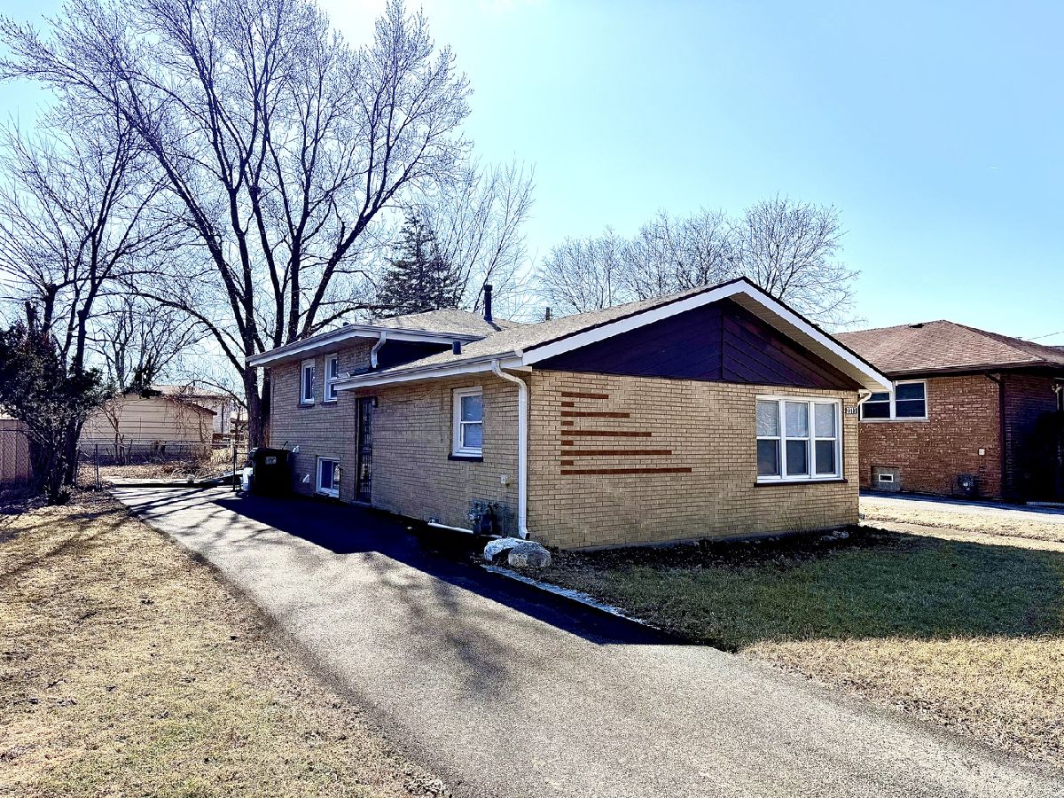  For Sale Markham Illinois, 2217 156th Place