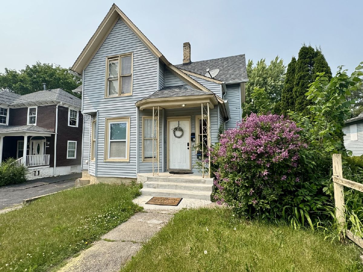  For Rent Elgin Illinois, 370 Bent