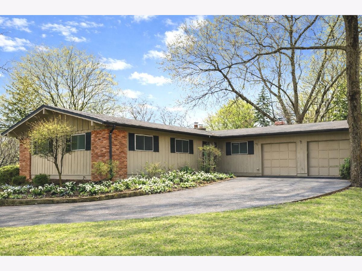  For Sale Sleepy Hollow Illinois, 1056 Van Tassel Road