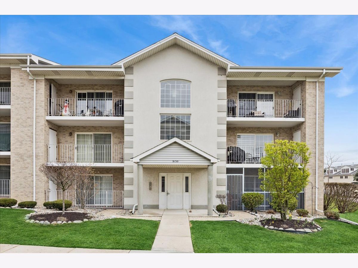  For Sale Hickory Hills Illinois, 9130 95th Street