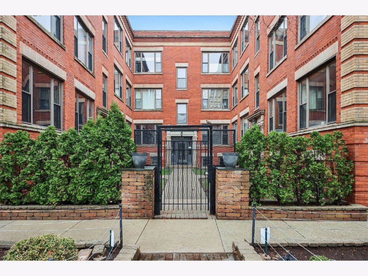  Rented Chicago Illinois, 4134 Kenmore