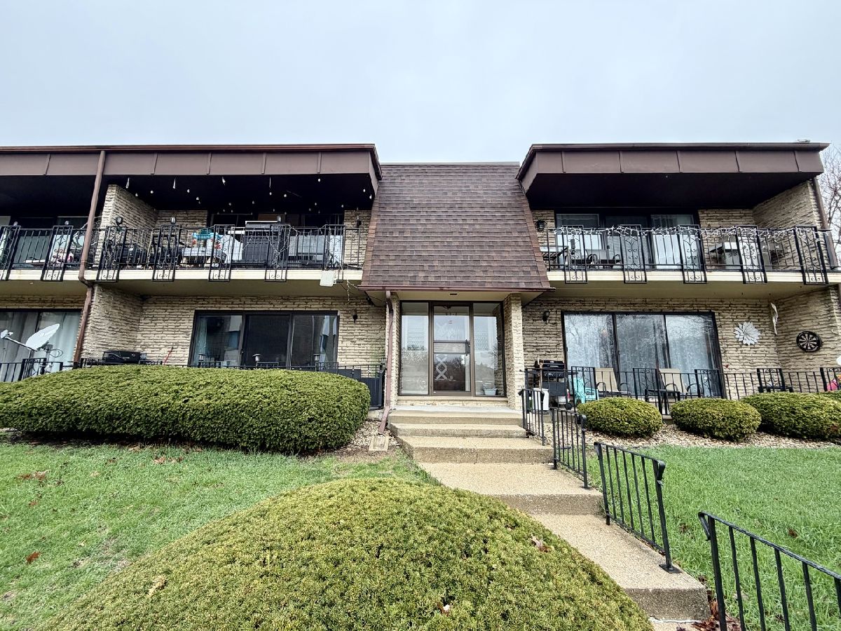  For Sale Hickory Hills Illinois, 9111 Roberts Road