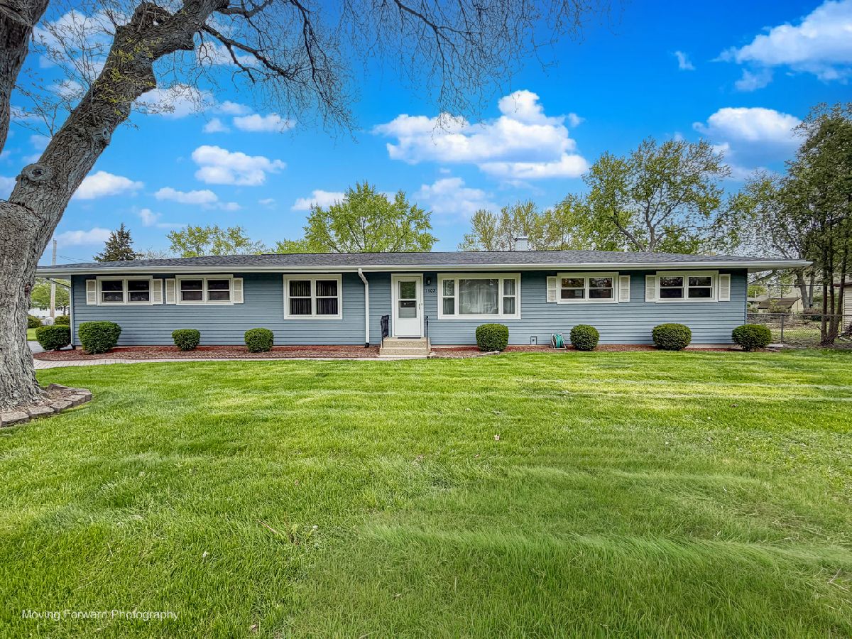 Homes Sold Lakeland Shores Mchenry Illinois, 1402 Oakwood
