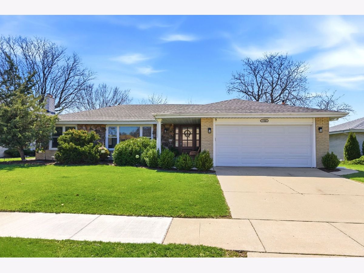 Townhomes & Condos & Homes For Sale Catalina Orland Park Illinois, 7741 Sycamore Drive