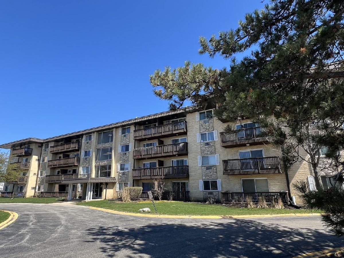  Rented Arlington Heights Illinois, 2218 Goebbert