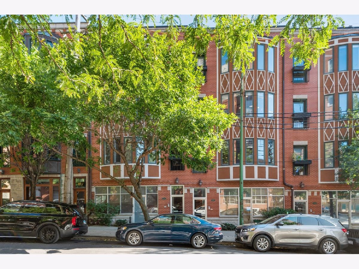  Rented Chicago Illinois, 821 Superior