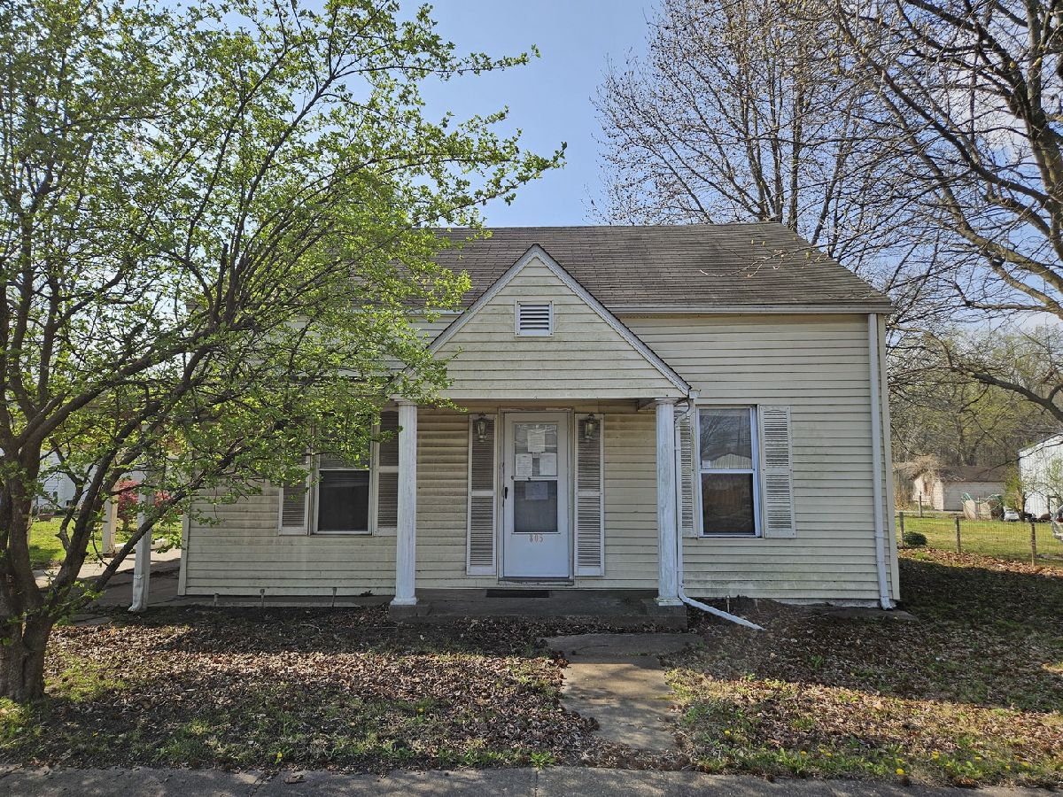  For Sale Percy Illinois, 805 Pine Street