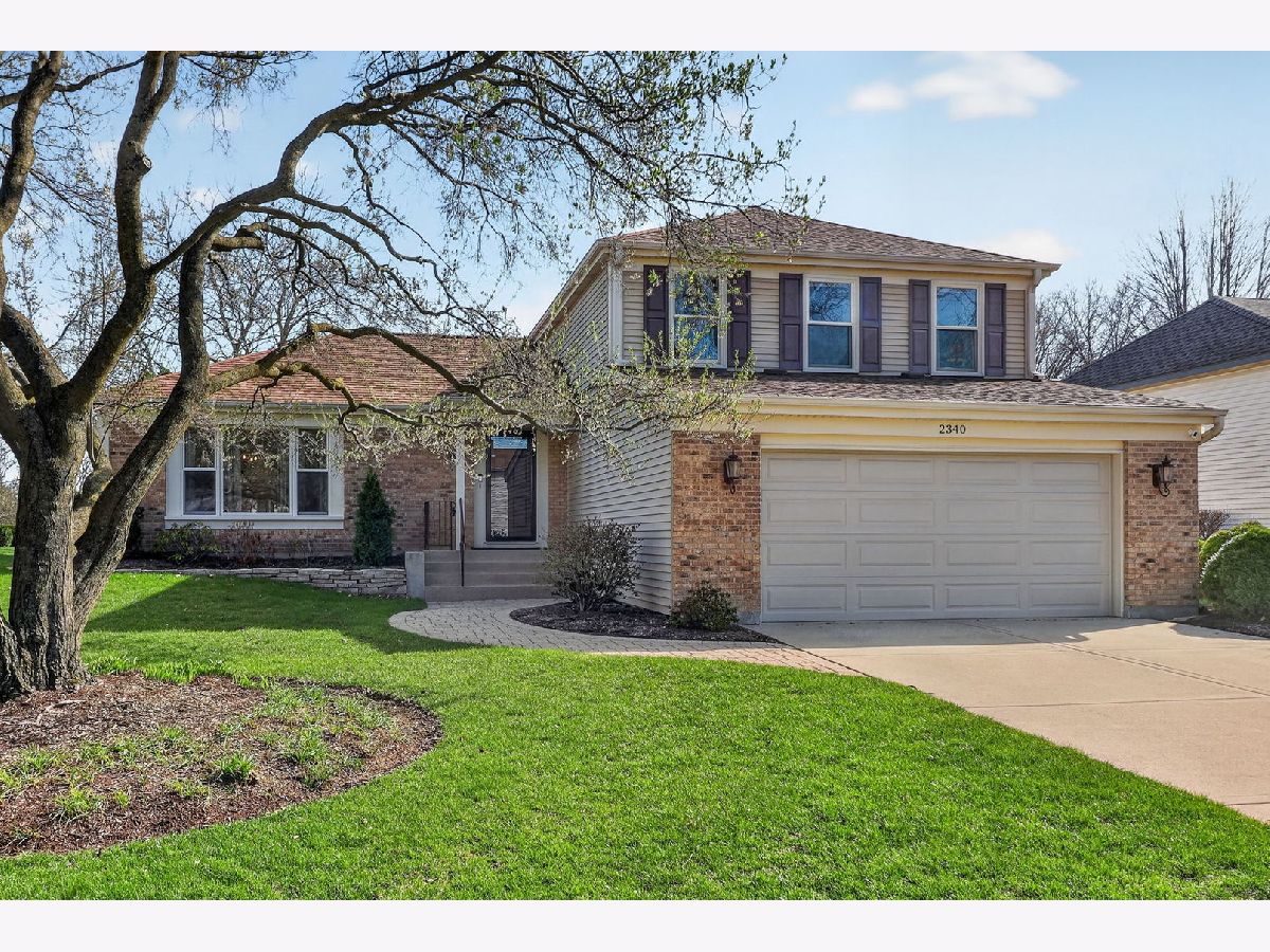 Homes For Sale Scottdale Wheaton Illinois, 2340 Appleby Drive