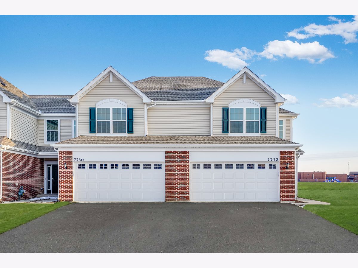 Homes & Townhomes For Sale Lakewood Prairie Joliet Illinois, 7721 Nightshade Lane