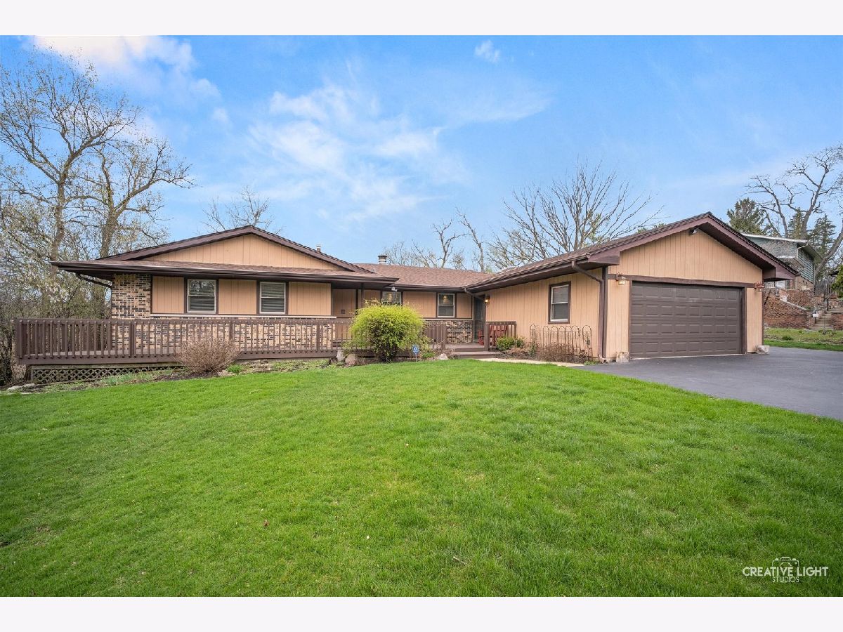 Homes For Sale Lakeland Estates Lake Barrington Illinois, 27317 Lakeview Drive