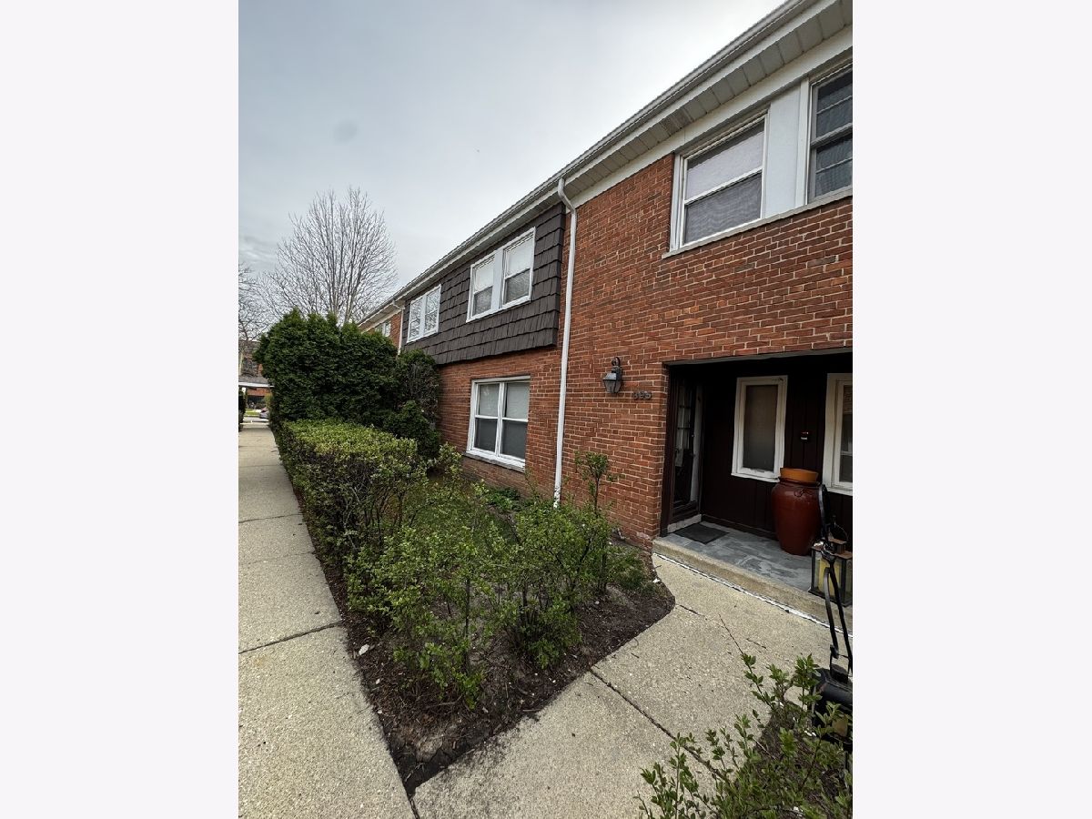  Rented Highland Park Illinois, 395 Central