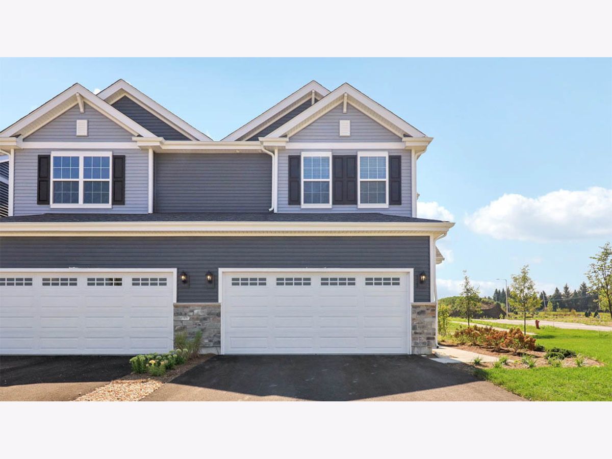 Condos & Townhomes & Homes For Sale Wheatland Crossing Aurora Illinois, 1744 Stable Lane