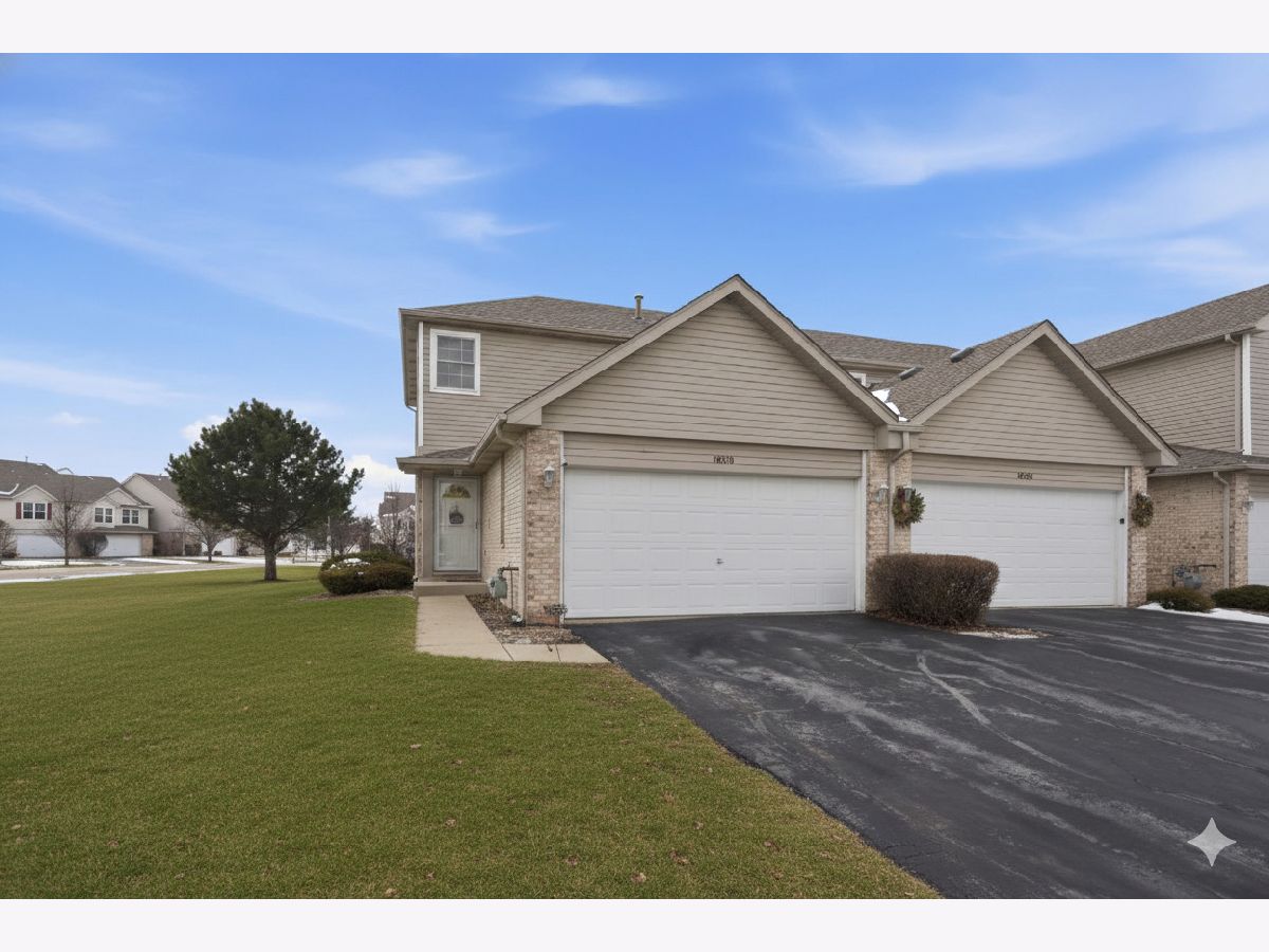 Townhomes & Condos For Sale Millenium Lakes Tinley Park Illinois, 18510 Bellagio Circle