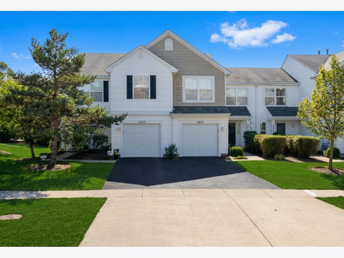  For Sale Carpentersville Illinois, 2010 Orchard Lane