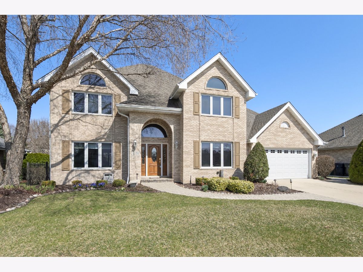 Townhomes & Condos & Homes For Sale Eagle Ridge Orland Park Illinois, 10924 Beth Drive