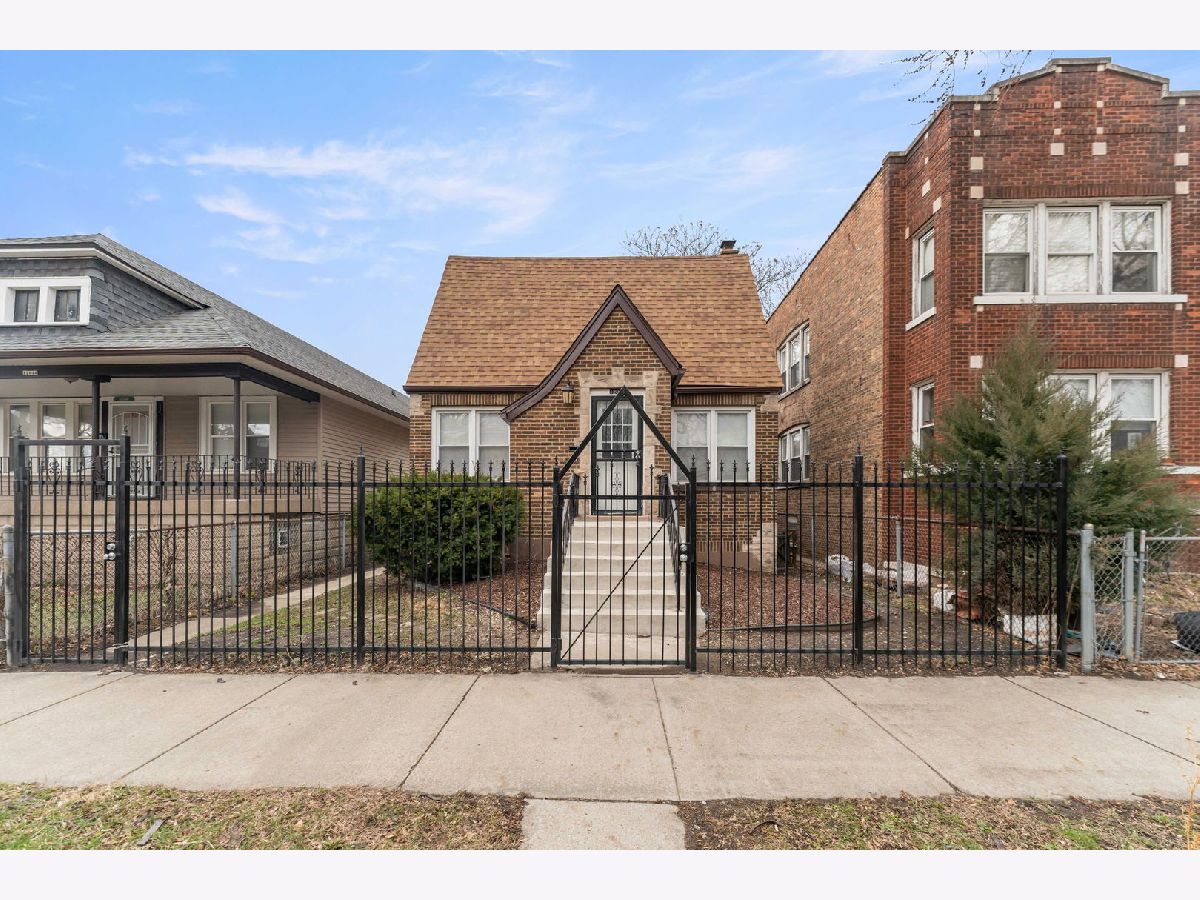  For Sale Chicago Illinois, 12044 Perry Avenue