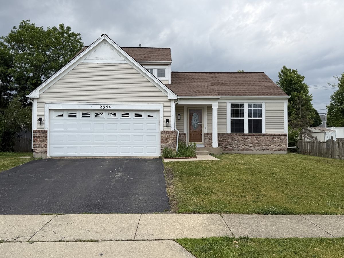  For Rent Elgin Illinois, 2354 Nantucket