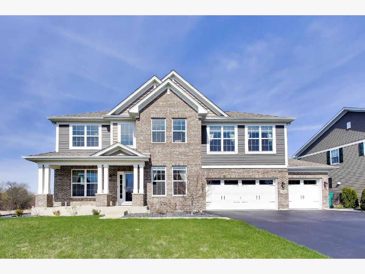  For Sale Lemont Illinois, 13836 Amelia Drive