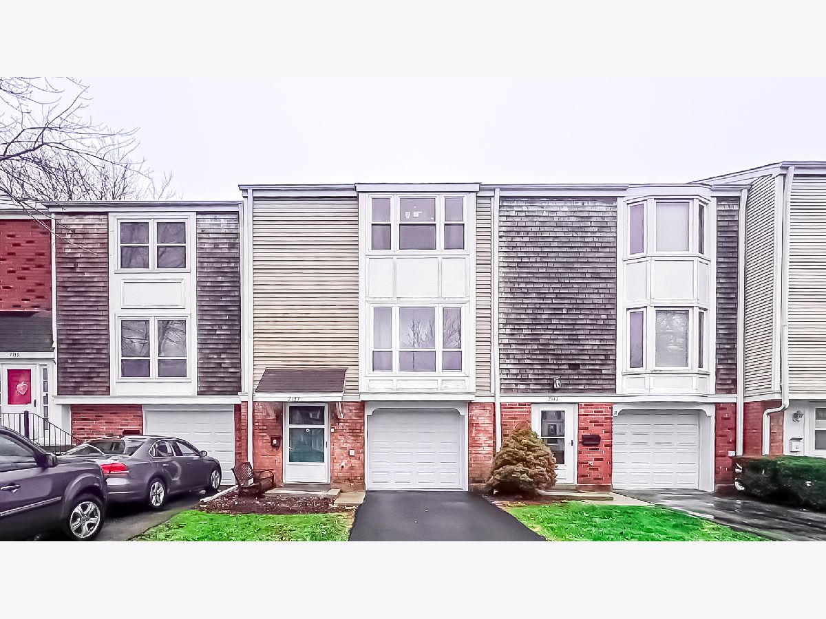  For Sale Hoffman Estates Illinois, 2137 Greystone Place