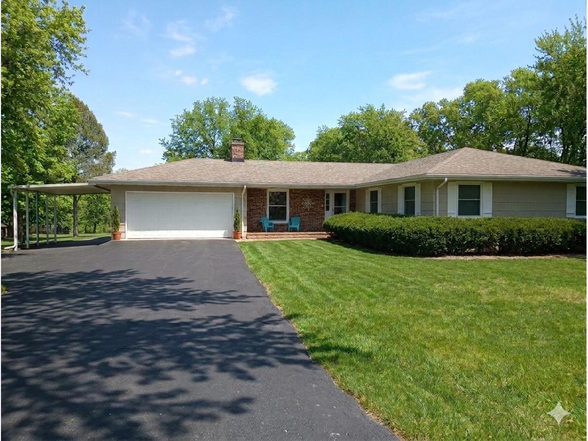  Sold Sleepy Hollow Illinois, 701 Deer